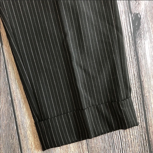 WHBM cropped pinstripe career pant sz 2 - Picture 3 of 7